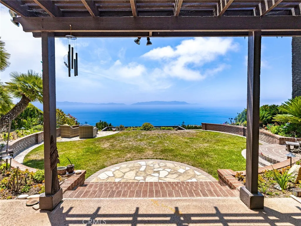 3528 Hightide Drive, Rancho Palos Verdes, California 90275 home-pic-0