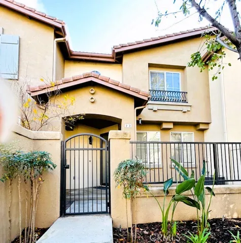 23 Cameron 67, Irvine, California 92602