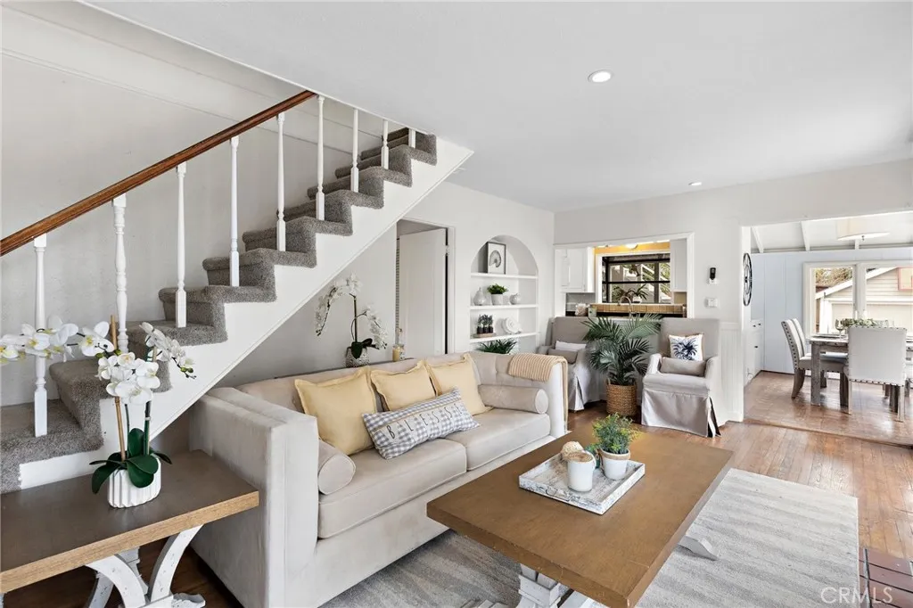 251 Viejo Street, Laguna Beach, California 92651, 3 Bedrooms Bedrooms, ,2 BathroomsBathrooms,Residential,For Sale,Viejo,LG25175026