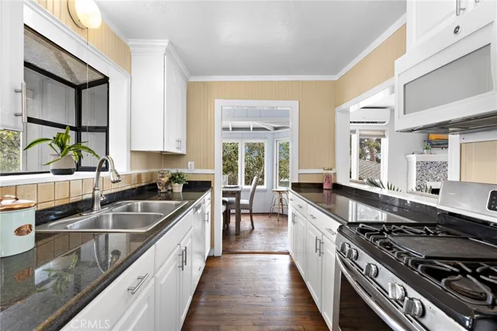 251 Viejo Street, Laguna Beach, California 92651