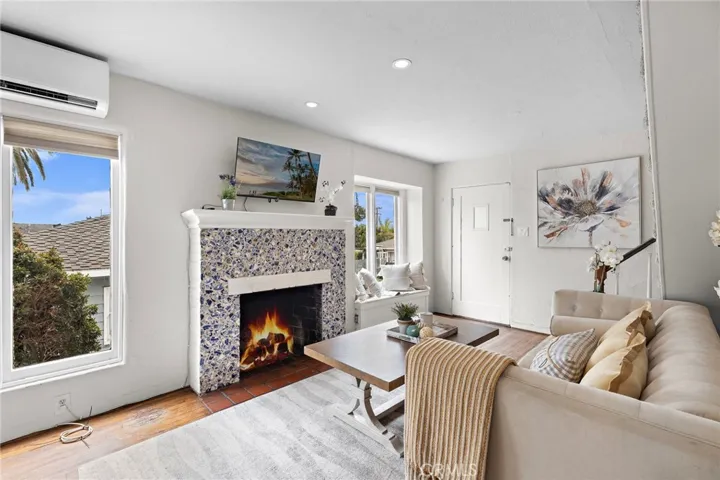 251 Viejo Street, Laguna Beach, California 92651