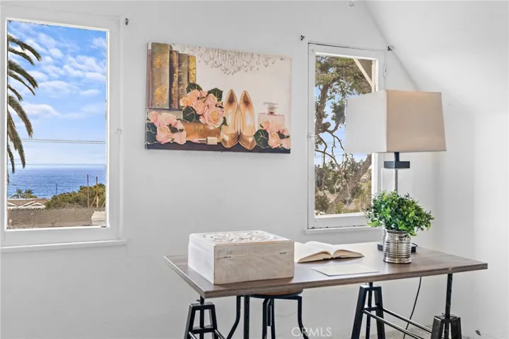 251 Viejo Street, Laguna Beach, California 92651