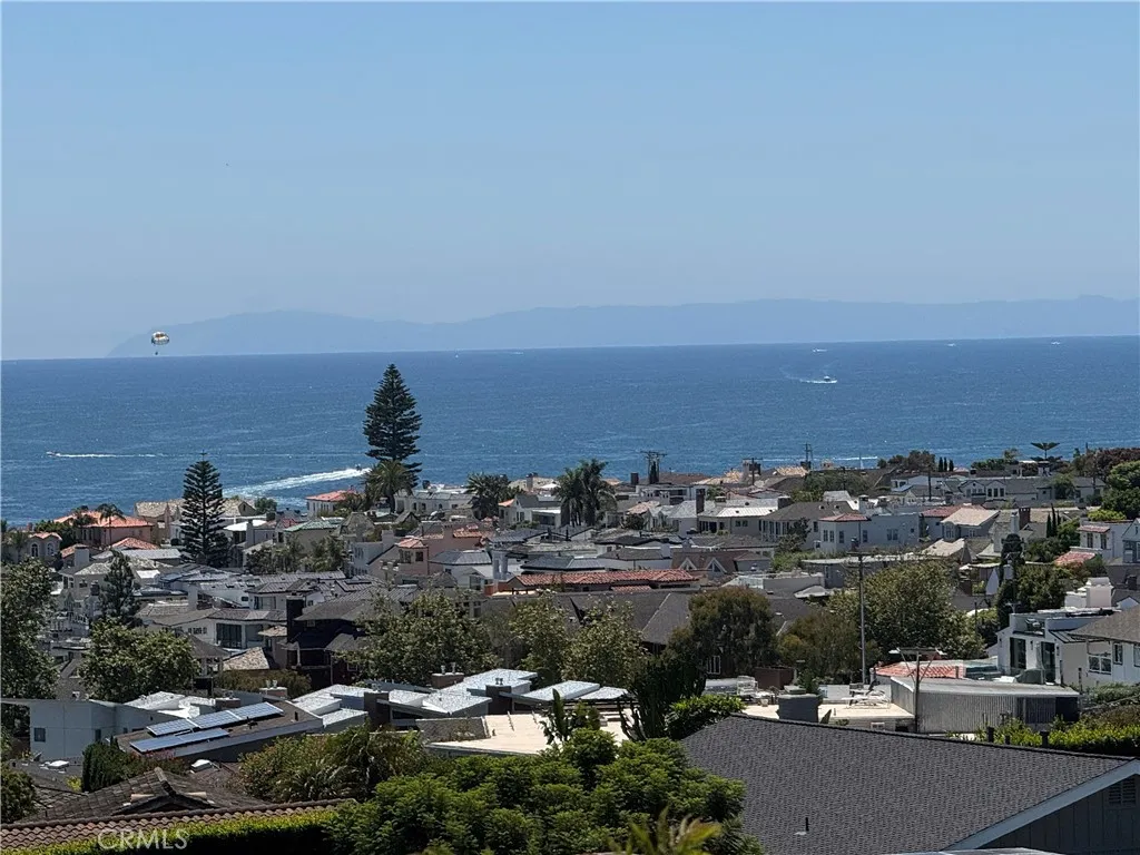 424 Mendoza Terrace, Corona Del Mar, California 92625, 3 Bedrooms Bedrooms, ,3 BathroomsBathrooms,Residential,For Sale,Mendoza,OC25174597