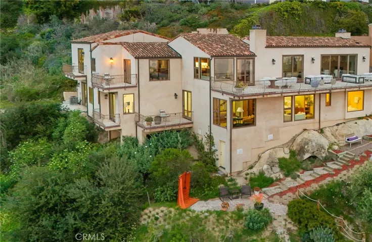 2516 Temple Hills Drive, Laguna Beach, California 92651