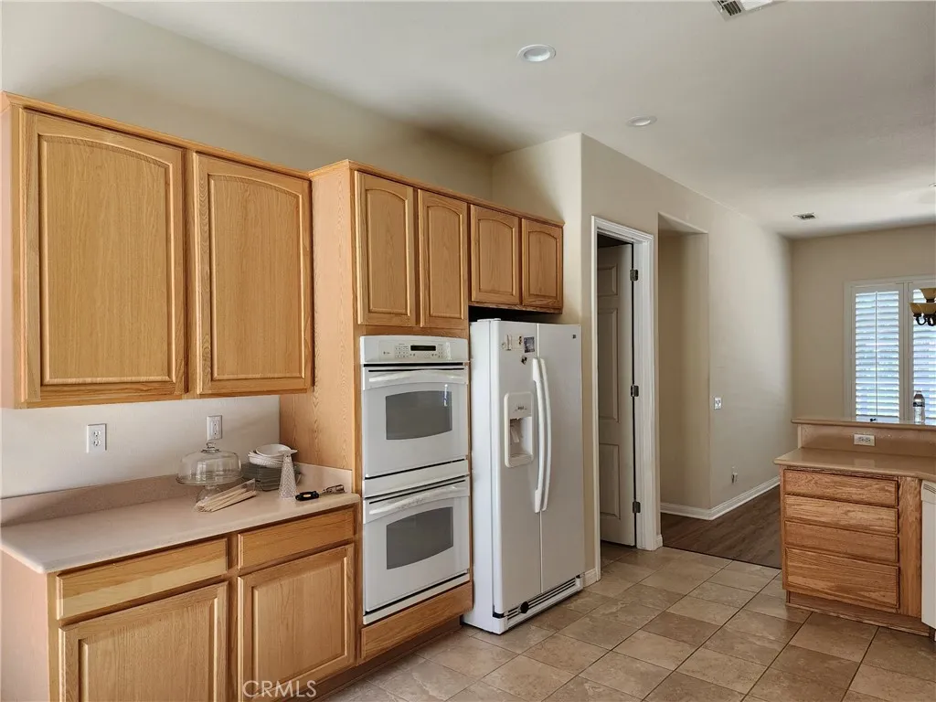 10767 Katepwa Street, Apple Valley, California 92308 home-pic-5