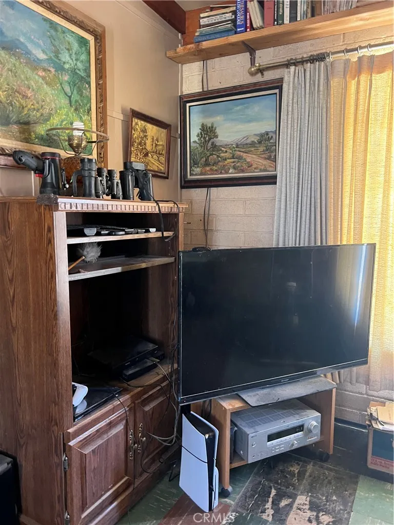 39165 240th Street E, Palmdale, California 93591 home-pic-11