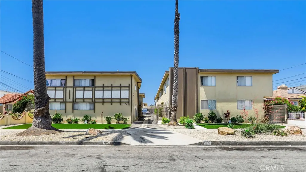 327 Stepney Street, Inglewood, California 90302, ,Residential Income,For Sale,Stepney,SB25175206