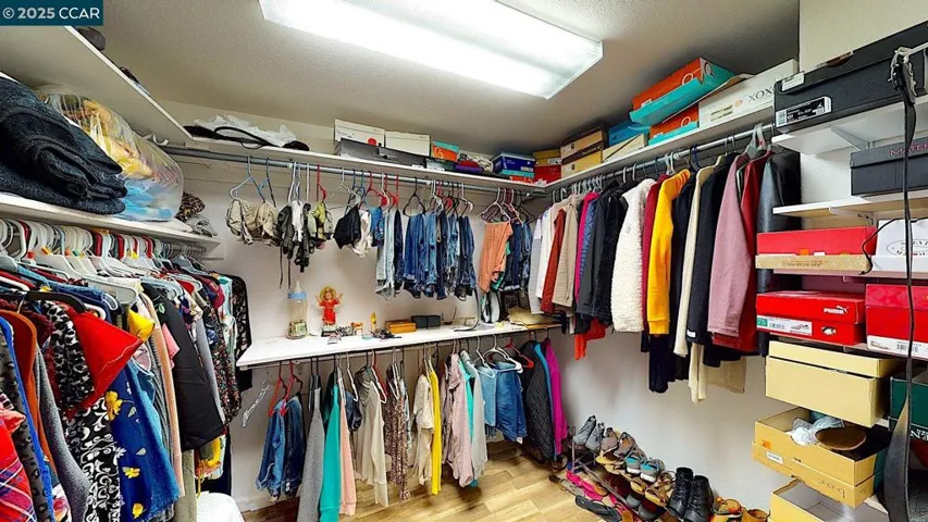 Walk-in closet