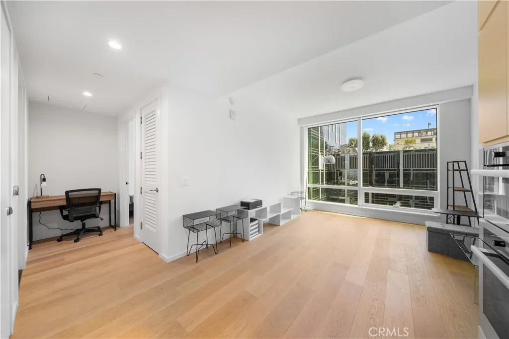 877 Francisco Street 2503, Los Angeles, California 90017 home-pic-3