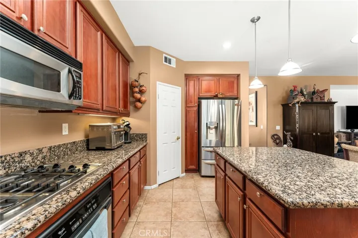 11204 Runyan Road, Beaumont, California 92223