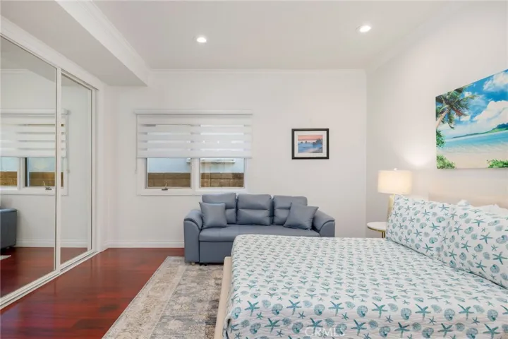 Main Level Ensuite Bedroom