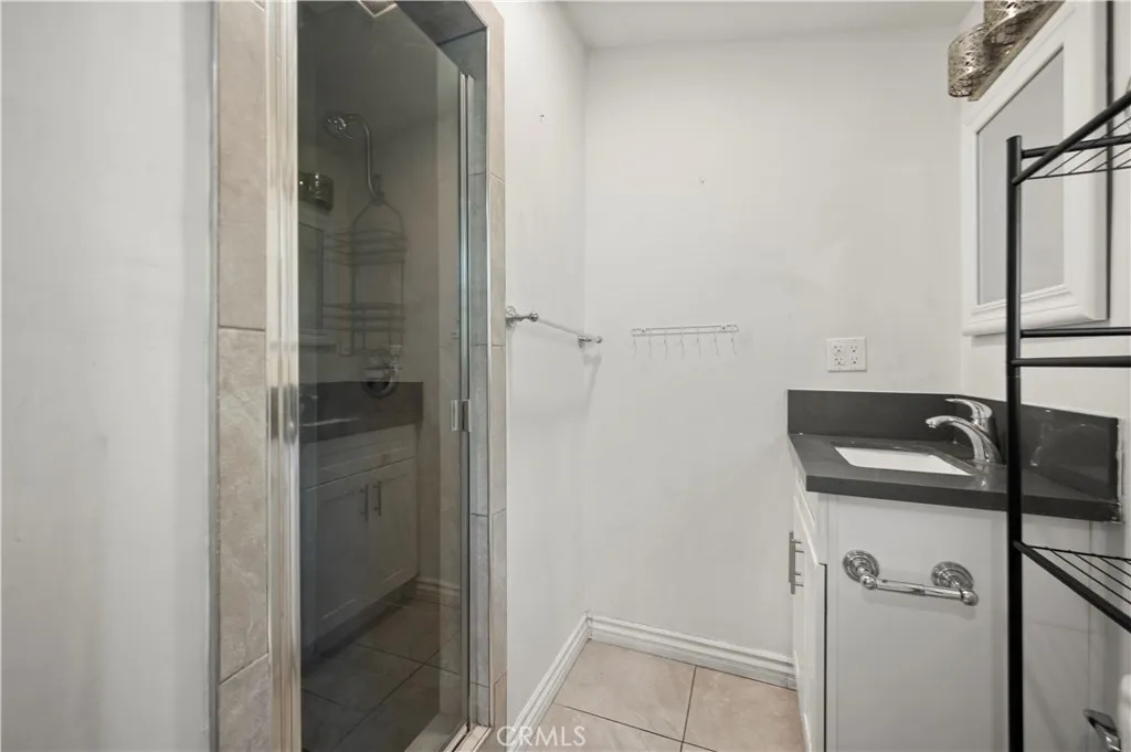 7736 Bellaire Avenue, North Hollywood, California 91605 home-pic-30