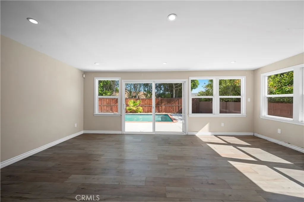 7736 Bellaire Avenue, North Hollywood, California 91605 home-pic-9