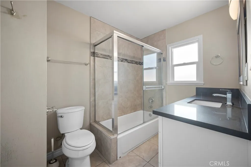 7736 Bellaire Avenue, North Hollywood, California 91605 home-pic-15