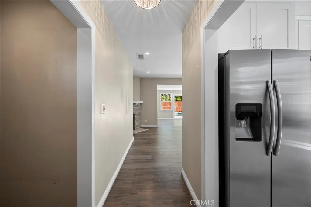 7736 Bellaire Avenue, North Hollywood, California 91605 home-pic-2