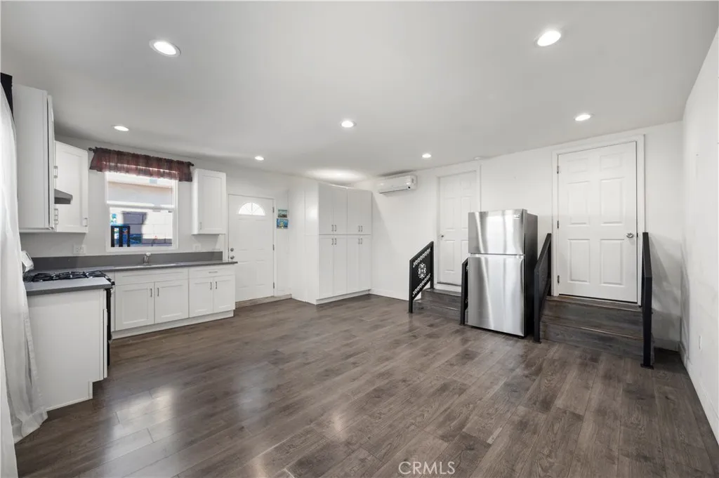7736 Bellaire Avenue, North Hollywood, California 91605 home-pic-28