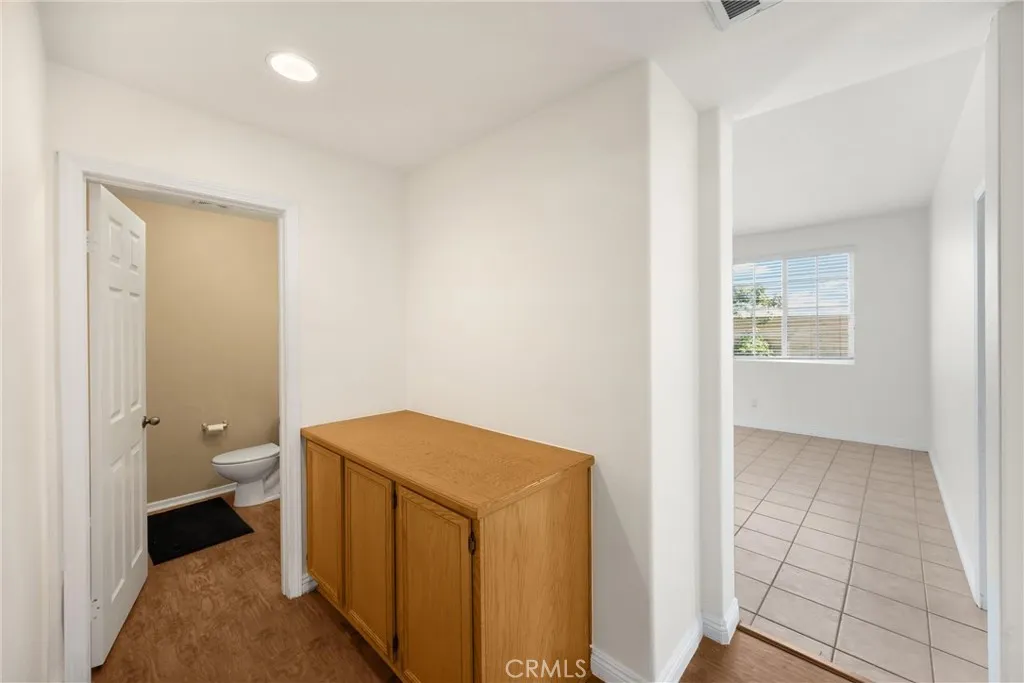 16539 Pismo Way, Fontana, California 92336 home-pic-13