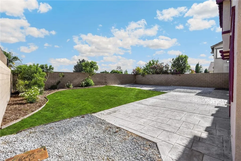 16539 Pismo Way, Fontana, California 92336 home-pic-39