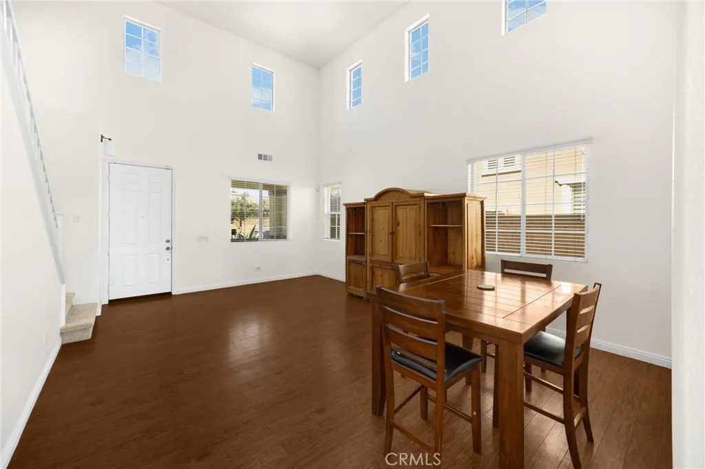 16539 Pismo Way, Fontana, California 92336 home-pic-20