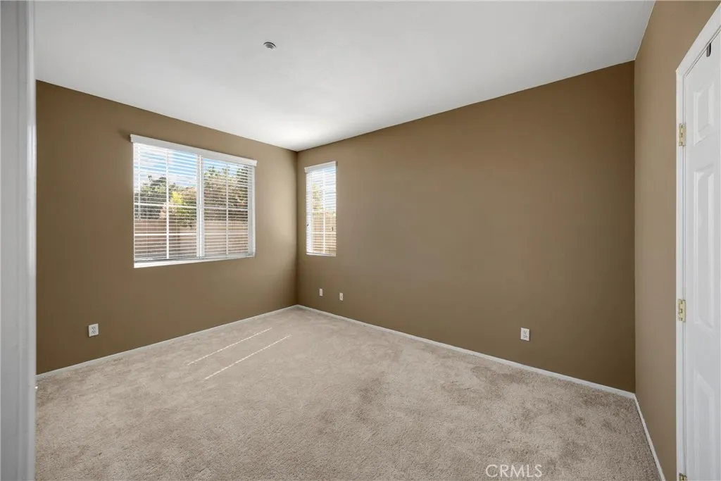 16539 Pismo Way, Fontana, California 92336 home-pic-12