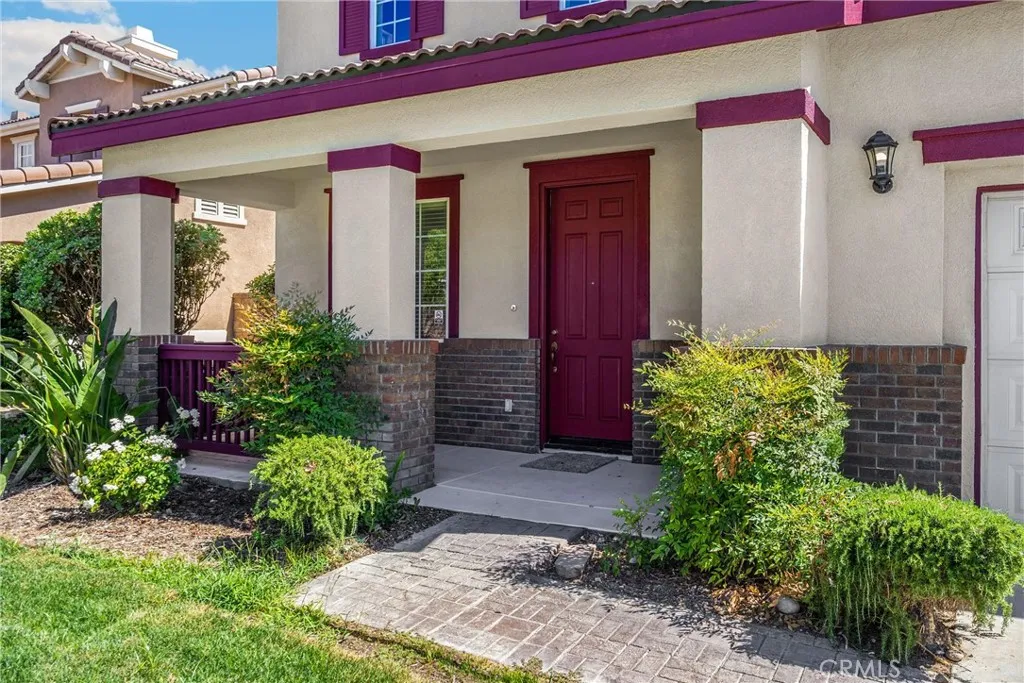 16539 Pismo Way, Fontana, California 92336 home-pic-2