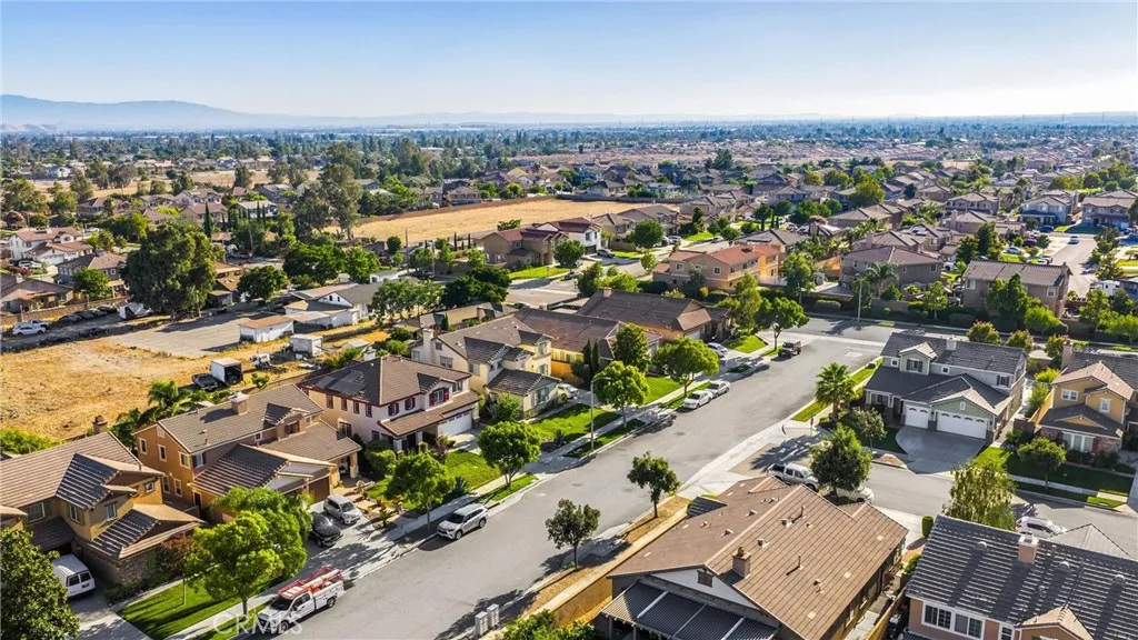 16539 Pismo Way, Fontana, California 92336 home-pic-55