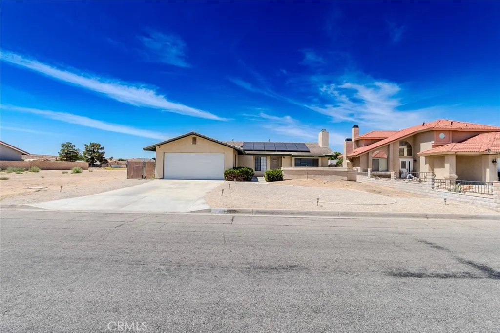 14522 Rivers Edge Road, Helendale, California 92342 home-pic-0