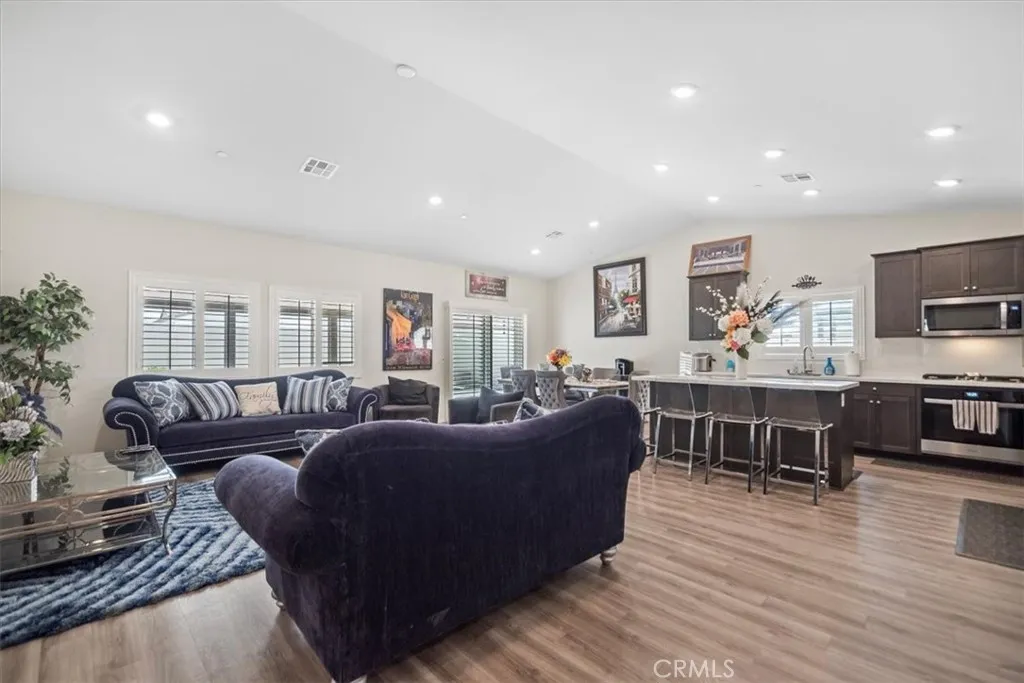 44304 43rd Street W, Lancaster, California 93536 home-pic-4