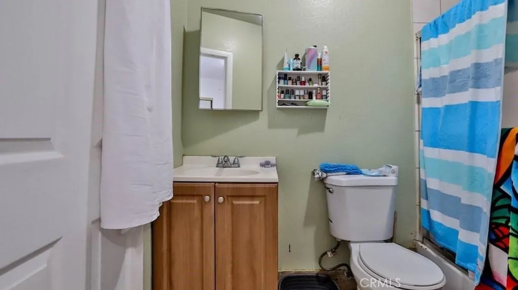 6414 S Hoover Street, Los Angeles, California 90044 home-pic-5