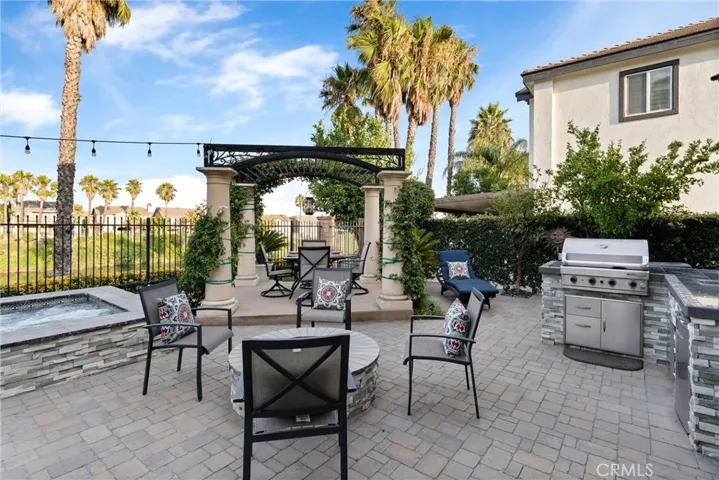 6031 Medinah Street, Fontana, California 92336