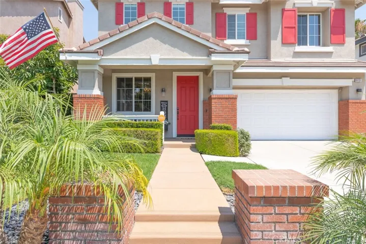 Inviting front entry