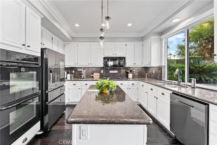 6031 Medinah Street, Fontana, California 92336