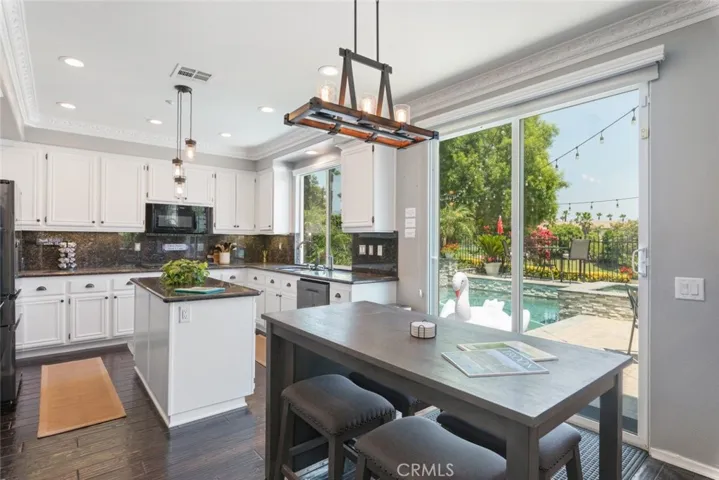 6031 Medinah Street, Fontana, California 92336
