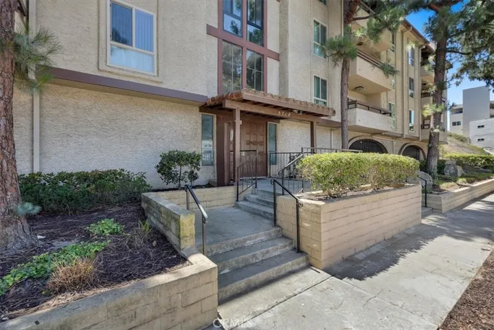 5718 Ravenspur Drive 202, Rancho Palos Verdes, California 90275