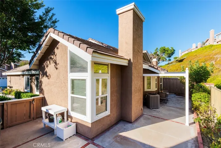 830 S Sapphire Lane, Anaheim Hills, California 92807