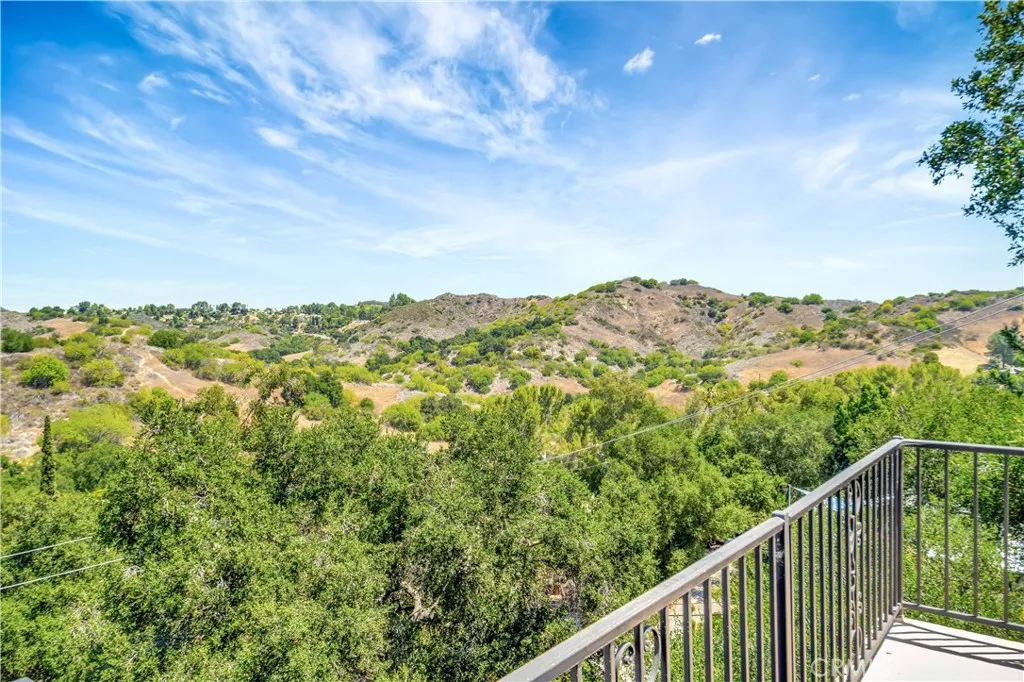 22011 Callado Way, Topanga, California 90290 home-pic-22