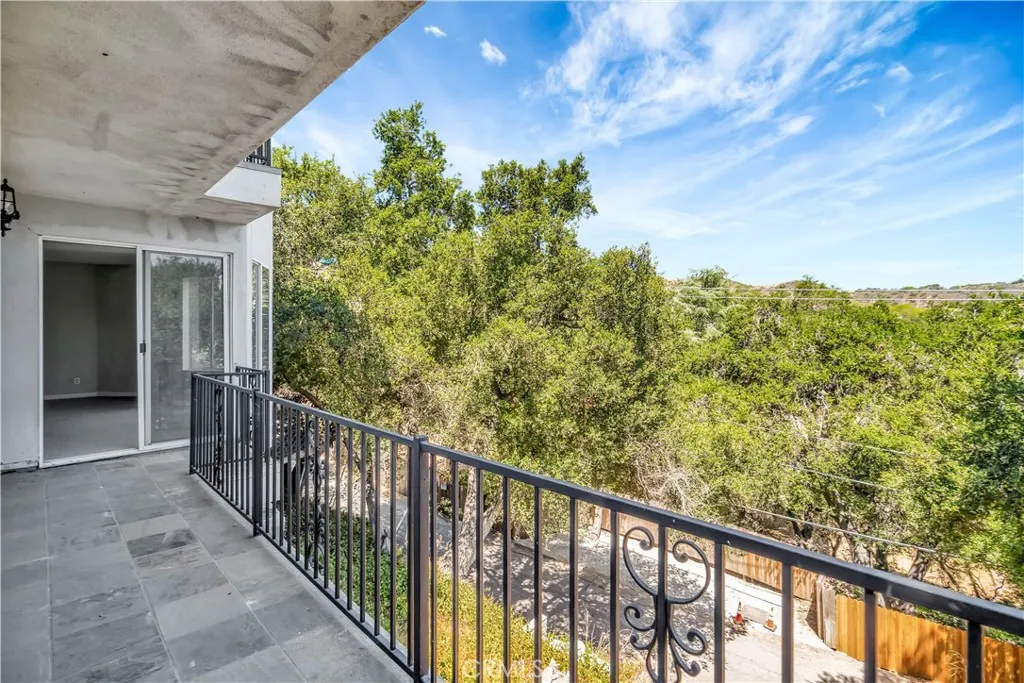 22011 Callado Way, Topanga, California 90290 home-pic-35