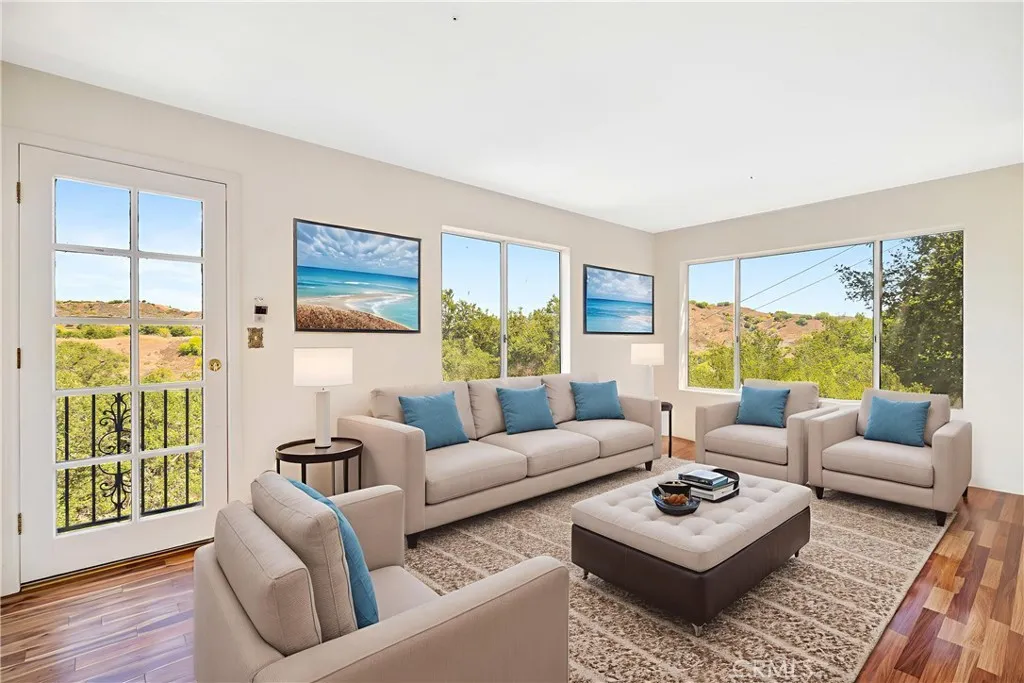 22011 Callado Way, Topanga, California 90290 home-pic-31