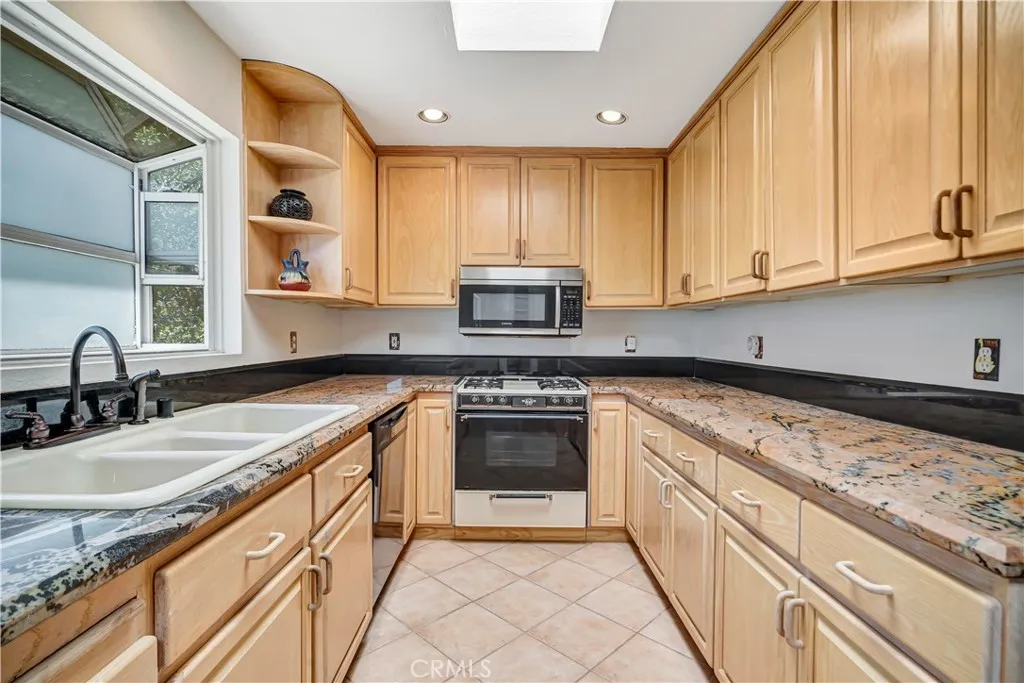 22011 Callado Way, Topanga, California 90290 home-pic-6