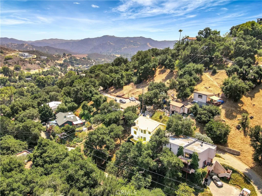 22011 Callado Way, Topanga, California 90290 home-pic-46