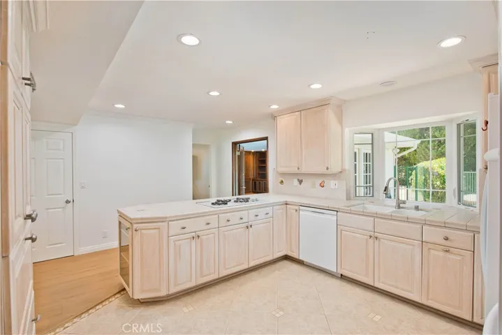 5819 Fairhaven Avenue, Woodland Hills, California 91367