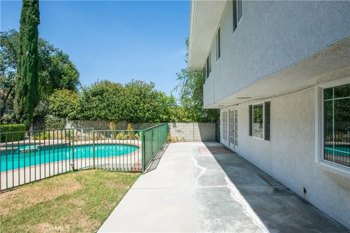 5819 Fairhaven Avenue, Woodland Hills, California 91367