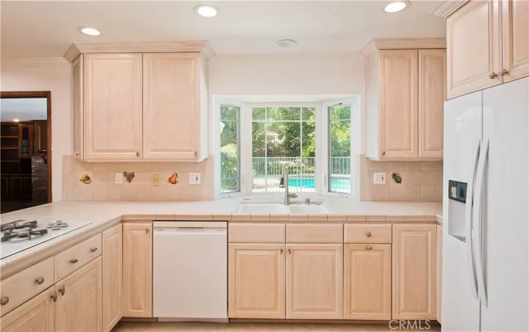 5819 Fairhaven Avenue, Woodland Hills, California 91367