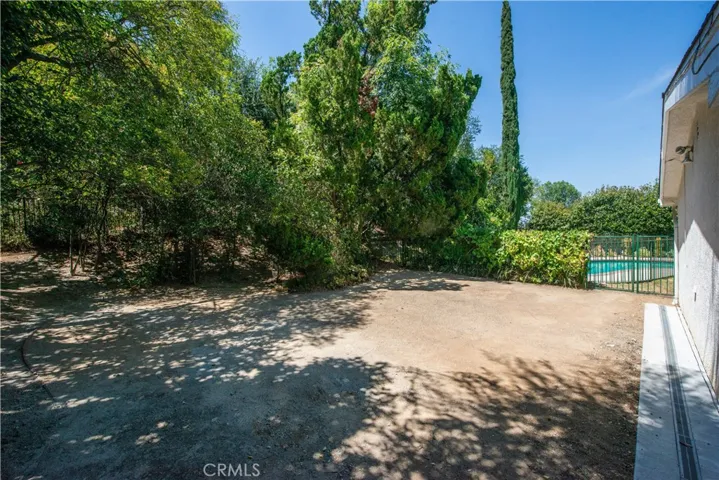 5819 Fairhaven Avenue, Woodland Hills, California 91367