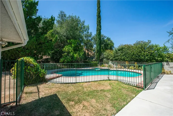 5819 Fairhaven Avenue, Woodland Hills, California 91367