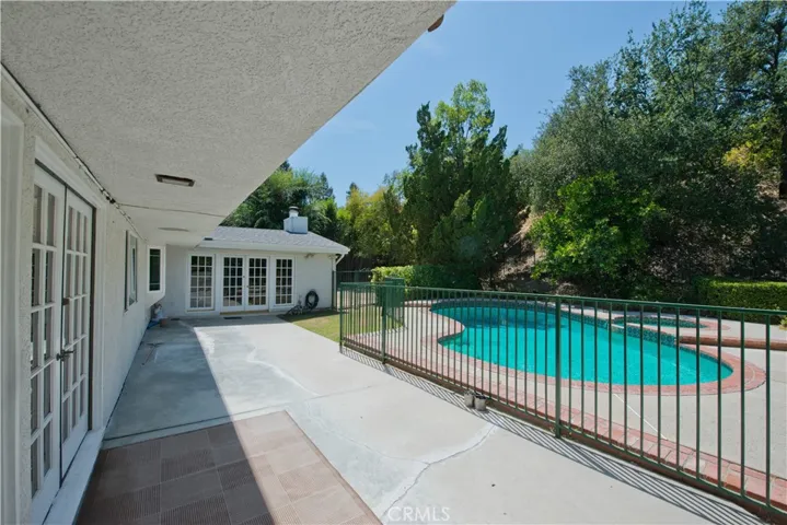 5819 Fairhaven Avenue, Woodland Hills, California 91367
