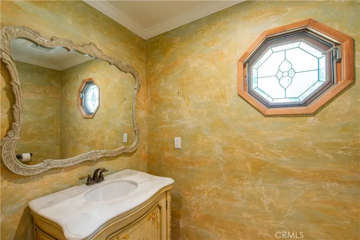 5819 Fairhaven Avenue, Woodland Hills, California 91367