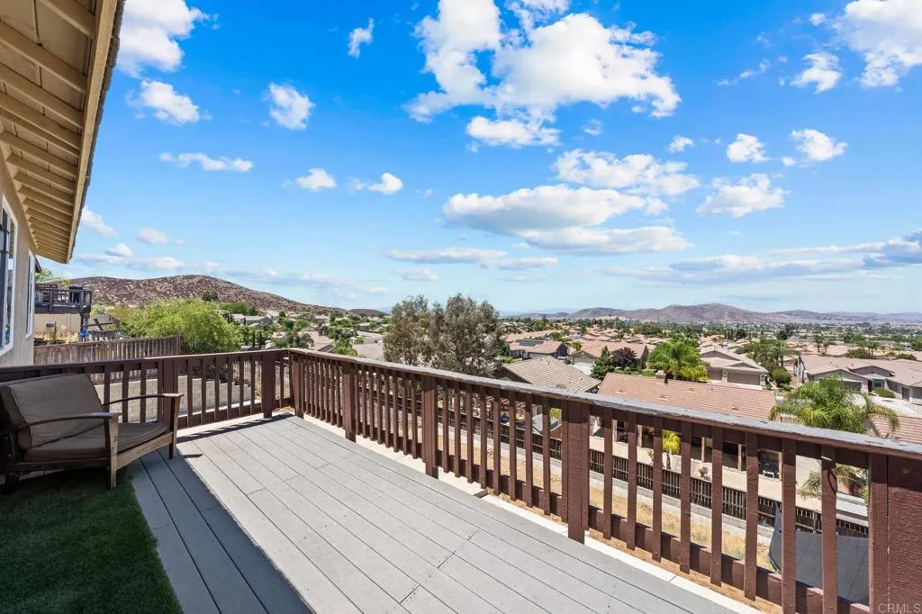 28303 Pinyon Pine Court, Menifee, California 92585 home-pic-8