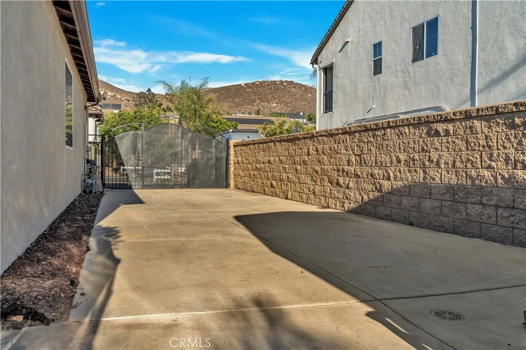 3260 Crestview Drive, Norco, California 92860 home-pic-33