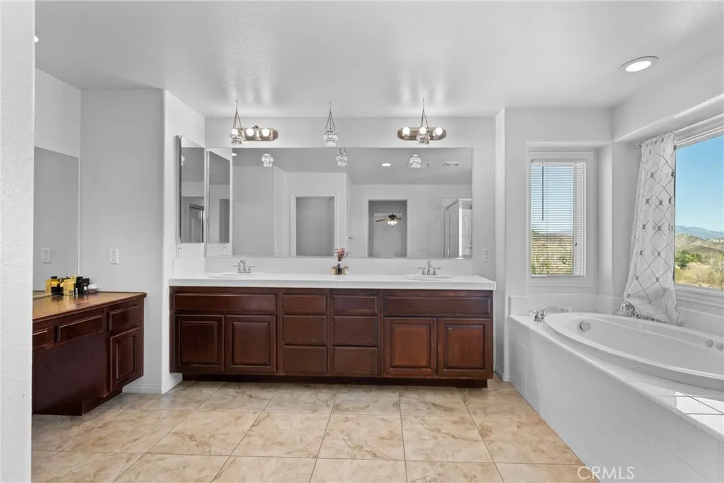 35424 Saddle Hill Road, Lake Elsinore, California 92532 home-pic-29